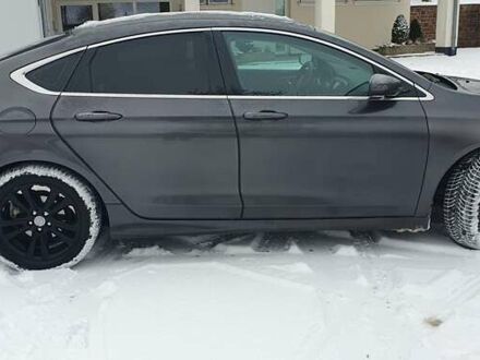 Крайслер 200 2015 у Львові на Automoto.ua Сірий Крайслер 200, об'ємом двигуна 2.4 л та пробігом 230 тис. км за 8500 $, фото 1 на Automoto.ua