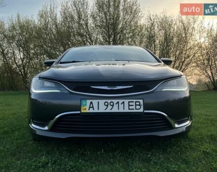 Серый Крайслер 200, объемом двигателя 2.36 л и пробегом 131 тыс. км за 9300 $, фото 1 на Automoto.ua