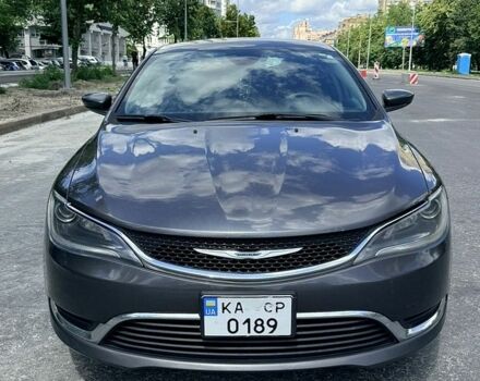 Серый Крайслер 200, объемом двигателя 2.36 л и пробегом 240 тыс. км за 8500 $, фото 1 на Automoto.ua
