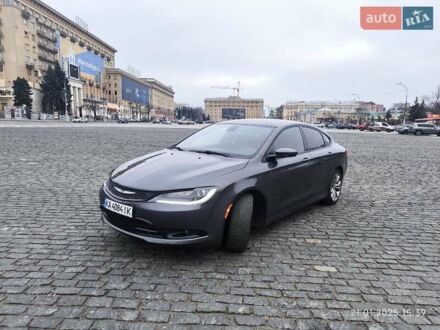 Серый Крайслер 200, объемом двигателя 2.36 л и пробегом 196 тыс. км за 9400 $, фото 1 на Automoto.ua