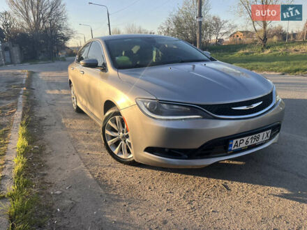 Крайслер 200 2015 в Запорожье на Automoto.ua Серый Крайслер 200, объемом двигателя 2.36 л и пробегом 191 тыс. км за 8799 $, фото 1 на Automoto.ua