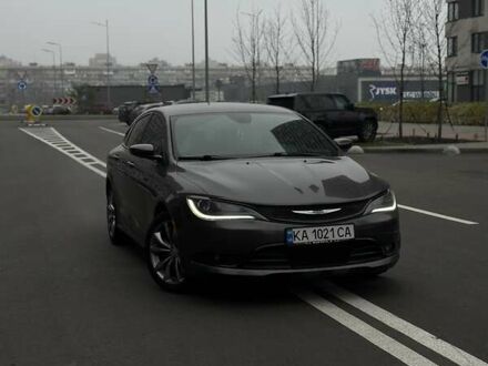 Сірий Крайслер 200, об'ємом двигуна 2.36 л та пробігом 170 тис. км за 10900 $, фото 1 на Automoto.ua