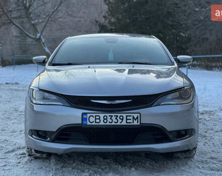 Серый Крайслер 200, объемом двигателя 2.36 л и пробегом 180 тыс. км за 9800 $, фото 1 на Automoto.ua