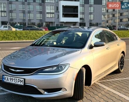 Серый Крайслер 200, объемом двигателя 2.36 л и пробегом 189 тыс. км за 8500 $, фото 1 на Automoto.ua