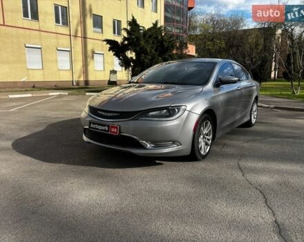 Серый Крайслер 200, объемом двигателя 2.36 л и пробегом 279 тыс. км за 8200 $, фото 1 на Automoto.ua