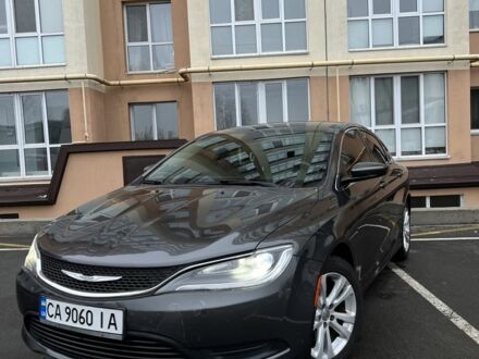 Крайслер 200 2016 у Києві на Automoto.ua Сірий Крайслер 200, об'ємом двигуна 2.4 л та пробігом 183 тис. км за 9800 $, фото 1 на Automoto.ua