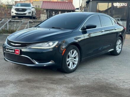 Серый Крайслер 200, объемом двигателя 2.4 л и пробегом 145 тыс. км за 10640 $, фото 1 на Automoto.ua