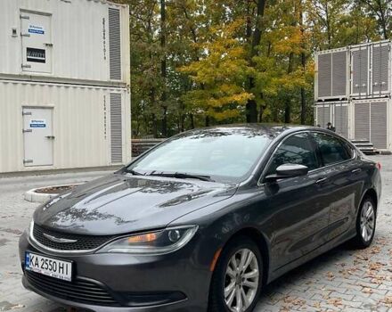 Крайслер 200 2016 у Києві на Automoto.ua Сірий Крайслер 200, об'ємом двигуна 2.36 л та пробігом 187 тис. км за 7800 $, фото 1 на Automoto.ua