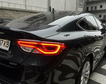 Сірий Крайслер 200, об'ємом двигуна 2.4 л та пробігом 188 тис. км за 10499 $, фото 1 на Automoto.ua