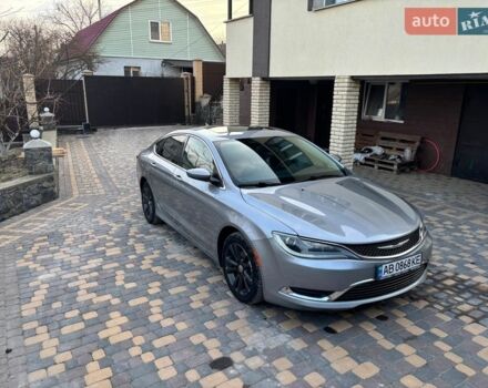 Серый Крайслер 200, объемом двигателя 2.36 л и пробегом 148 тыс. км за 10900 $, фото 1 на Automoto.ua