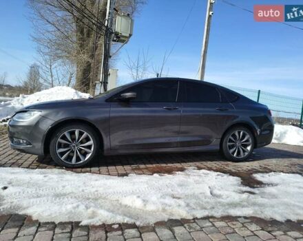 Серый Крайслер 200, объемом двигателя 3.6 л и пробегом 111 тыс. км за 12000 $, фото 1 на Automoto.ua