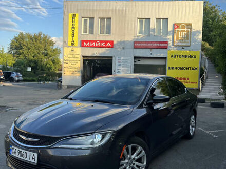Сірий Крайслер 200, об'ємом двигуна 2.36 л та пробігом 192 тис. км за 9150 $, фото 1 на Automoto.ua