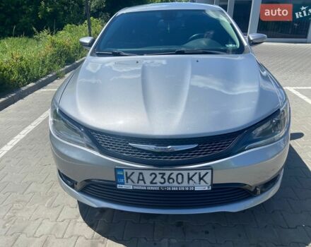 Серый Крайслер 200, объемом двигателя 2.36 л и пробегом 134 тыс. км за 10300 $, фото 1 на Automoto.ua