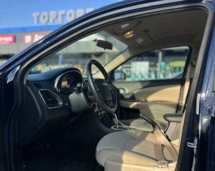 Синий Крайслер 200, объемом двигателя 2.4 л и пробегом 133 тыс. км за 8800 $, фото 9 на Automoto.ua