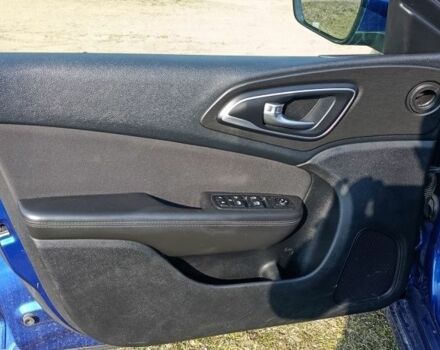 Синій Крайслер 200, об'ємом двигуна 2.4 л та пробігом 168 тис. км за 8778 $, фото 10 на Automoto.ua