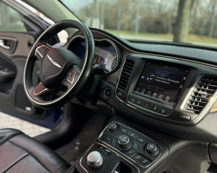 Синий Крайслер 200, объемом двигателя 2.4 л и пробегом 170 тыс. км за 5500 $, фото 11 на Automoto.ua