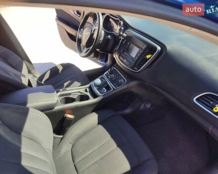 Синій Крайслер 200, об'ємом двигуна 2.4 л та пробігом 210 тис. км за 8500 $, фото 7 на Automoto.ua