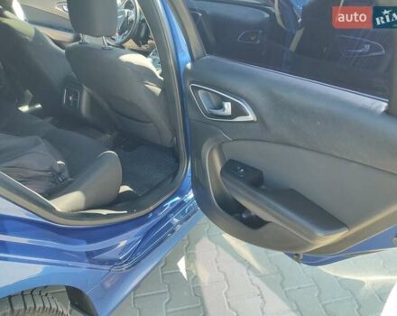 Синій Крайслер 200, об'ємом двигуна 2.4 л та пробігом 210 тис. км за 8500 $, фото 6 на Automoto.ua