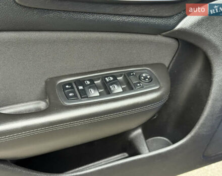 Синий Крайслер 200, объемом двигателя 2.36 л и пробегом 217 тыс. км за 8499 $, фото 36 на Automoto.ua