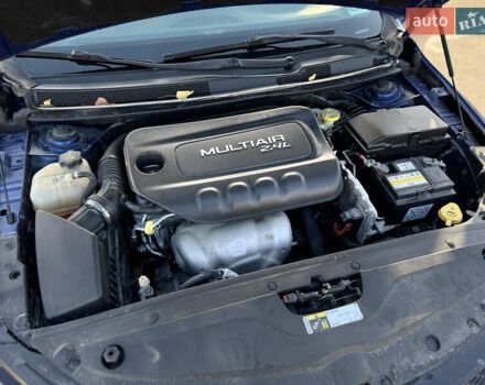 Синий Крайслер 200, объемом двигателя 2.4 л и пробегом 145 тыс. км за 10250 $, фото 22 на Automoto.ua