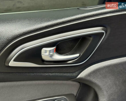 Синий Крайслер 200, объемом двигателя 2.36 л и пробегом 217 тыс. км за 8499 $, фото 35 на Automoto.ua