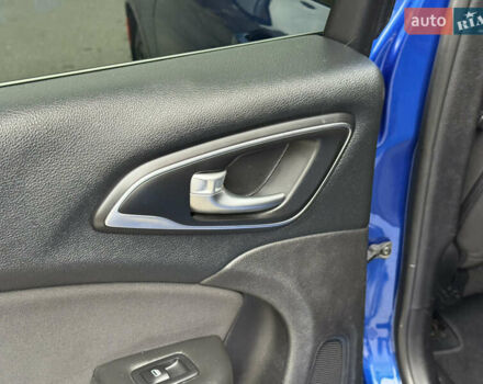 Синий Крайслер 200, объемом двигателя 2.36 л и пробегом 217 тыс. км за 8499 $, фото 54 на Automoto.ua