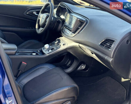 Синий Крайслер 200, объемом двигателя 2.4 л и пробегом 145 тыс. км за 10250 $, фото 16 на Automoto.ua