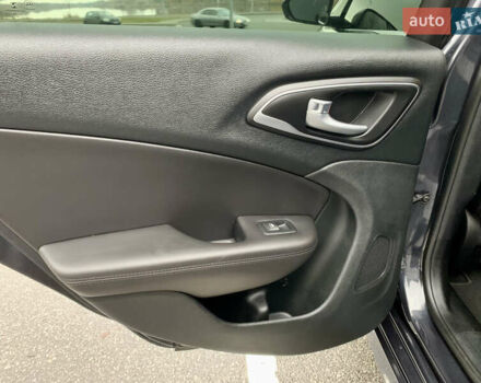 Синий Крайслер 200, объемом двигателя 2.36 л и пробегом 145 тыс. км за 10900 $, фото 54 на Automoto.ua