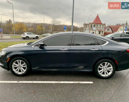 Синий Крайслер 200, объемом двигателя 2.36 л и пробегом 145 тыс. км за 10900 $, фото 4 на Automoto.ua