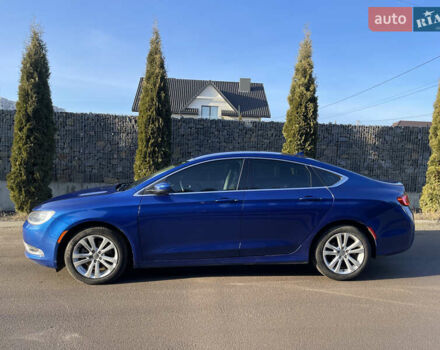 Синий Крайслер 200, объемом двигателя 2.36 л и пробегом 165 тыс. км за 10300 $, фото 2 на Automoto.ua