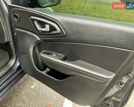 Синий Крайслер 200, объемом двигателя 2.36 л и пробегом 145 тыс. км за 10900 $, фото 42 на Automoto.ua