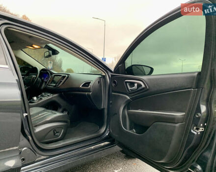 Синий Крайслер 200, объемом двигателя 2.36 л и пробегом 145 тыс. км за 10900 $, фото 43 на Automoto.ua