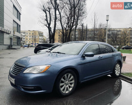 Синій Крайслер 200, об'ємом двигуна 2.36 л та пробігом 323 тис. км за 5700 $, фото 1 на Automoto.ua