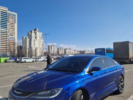 Синий Крайслер 200, объемом двигателя 3.61 л и пробегом 199 тыс. км за 9999 $, фото 1 на Automoto.ua