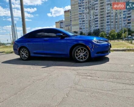 Синий Крайслер 200, объемом двигателя 2.4 л и пробегом 275 тыс. км за 9800 $, фото 1 на Automoto.ua