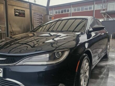 Синий Крайслер 200, объемом двигателя 2.4 л и пробегом 148 тыс. км за 12000 $, фото 1 на Automoto.ua