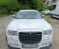 Белый Крайслер 300C, объемом двигателя 3.52 л и пробегом 310 тыс. км за 6900 $, фото 1 на Automoto.ua
