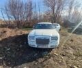 Белый Крайслер 300C, объемом двигателя 2.7 л и пробегом 198 тыс. км за 3567 $, фото 1 на Automoto.ua
