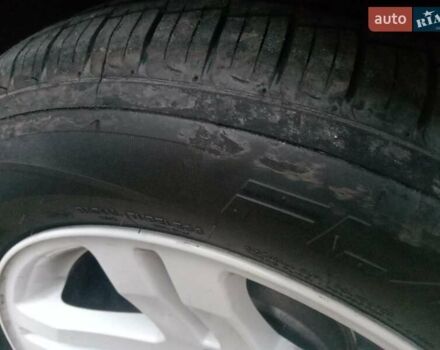 Крайслер 300C 2005 в Николаеве на Automoto.ua Белый Крайслер 300C, объемом двигателя 2.7 л и пробегом 158 тыс. км за 11000 $, фото 16 на Automoto.ua