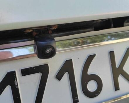 Белый Крайслер 300C, объемом двигателя 2.74 л и пробегом 200 тыс. км за 7999 $, фото 7 на Automoto.ua