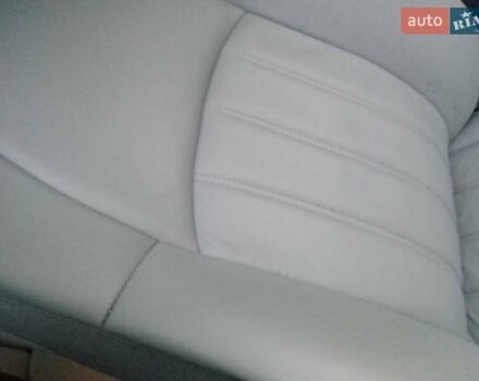 Белый Крайслер 300C, объемом двигателя 2.7 л и пробегом 158 тыс. км за 11000 $, фото 25 на Automoto.ua