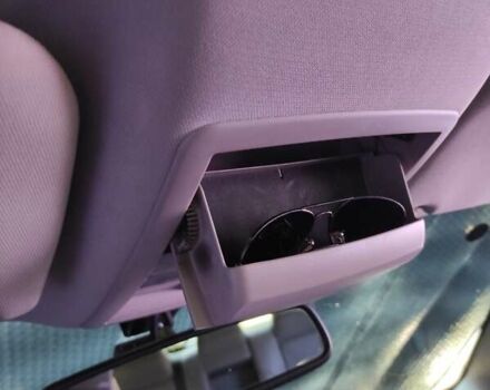 Белый Крайслер 300C, объемом двигателя 2.74 л и пробегом 200 тыс. км за 7999 $, фото 10 на Automoto.ua