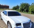 Белый Крайслер 300C, объемом двигателя 2.74 л и пробегом 200 тыс. км за 7999 $, фото 41 на Automoto.ua