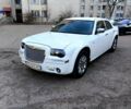 Білий Крайслер 300C, об'ємом двигуна 2.7 л та пробігом 130 тис. км за 7300 $, фото 1 на Automoto.ua