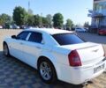 Белый Крайслер 300C, объемом двигателя 2.74 л и пробегом 200 тыс. км за 7999 $, фото 39 на Automoto.ua