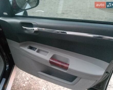Крайслер 300C 2005 в Николаеве на Automoto.ua Белый Крайслер 300C, объемом двигателя 2.7 л и пробегом 158 тыс. км за 11000 $, фото 26 на Automoto.ua