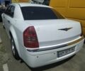 Білий Крайслер 300C, об'ємом двигуна 0 л та пробігом 150 тис. км за 7957 $, фото 1 на Automoto.ua