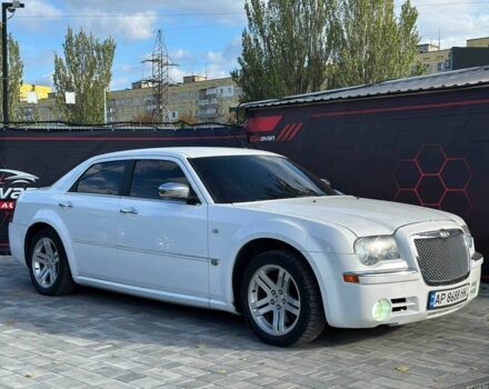 Белый Крайслер 300C, объемом двигателя 2.7 л и пробегом 120 тыс. км за 4999 $, фото 3 на Automoto.ua