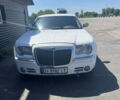 Білий Крайслер 300C, об'ємом двигуна 2.74 л та пробігом 247 тис. км за 7500 $, фото 1 на Automoto.ua