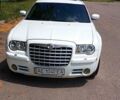 Белый Крайслер 300C, объемом двигателя 2.7 л и пробегом 120 тыс. км за 7500 $, фото 5 на Automoto.ua